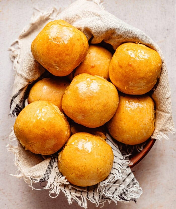 1 Hour Dinner Rolls